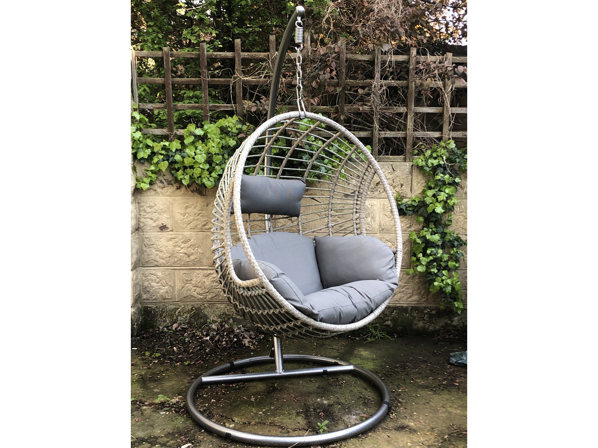 Small egg deals chair outdoor